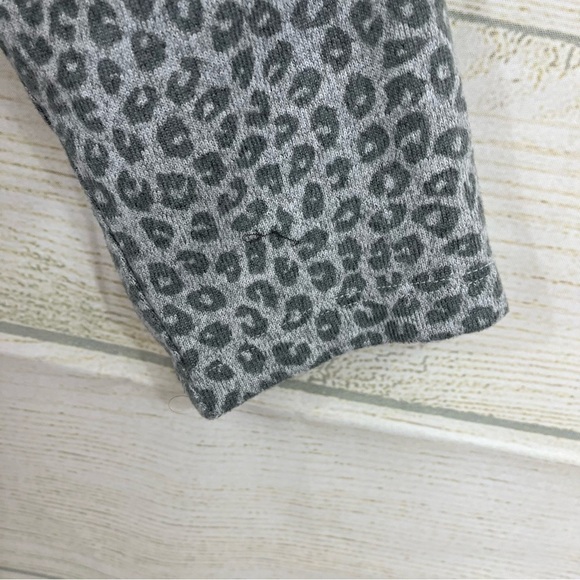Denim & Co Gray Animal Print Asymmetrical Tunic Top - Picture 5 of 10